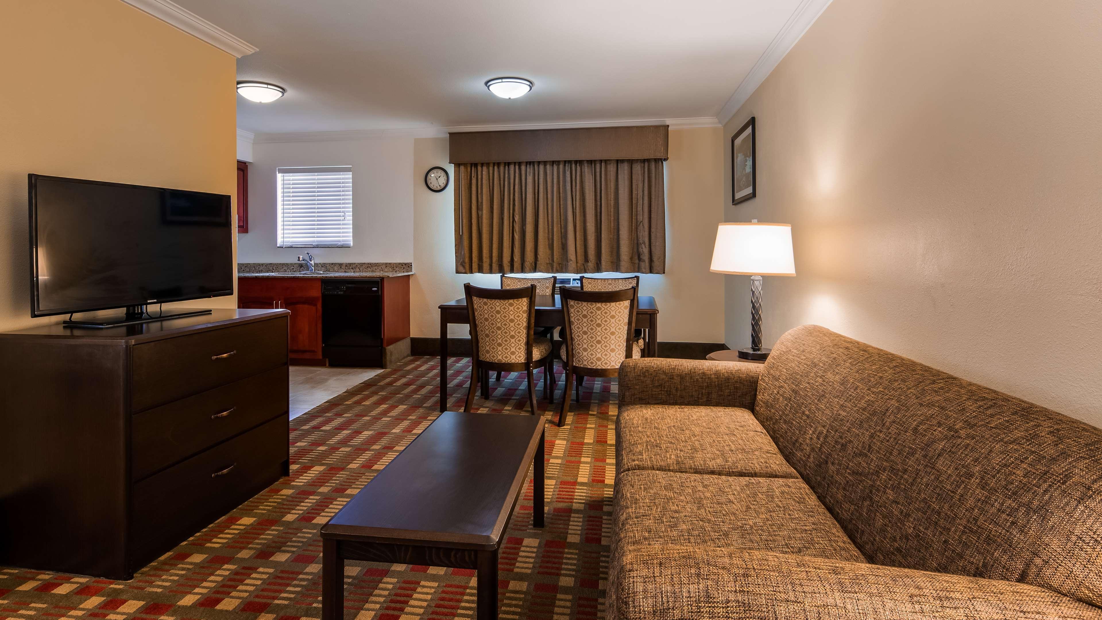 Best Western Garden Villa Inn Roseburg Exterior photo