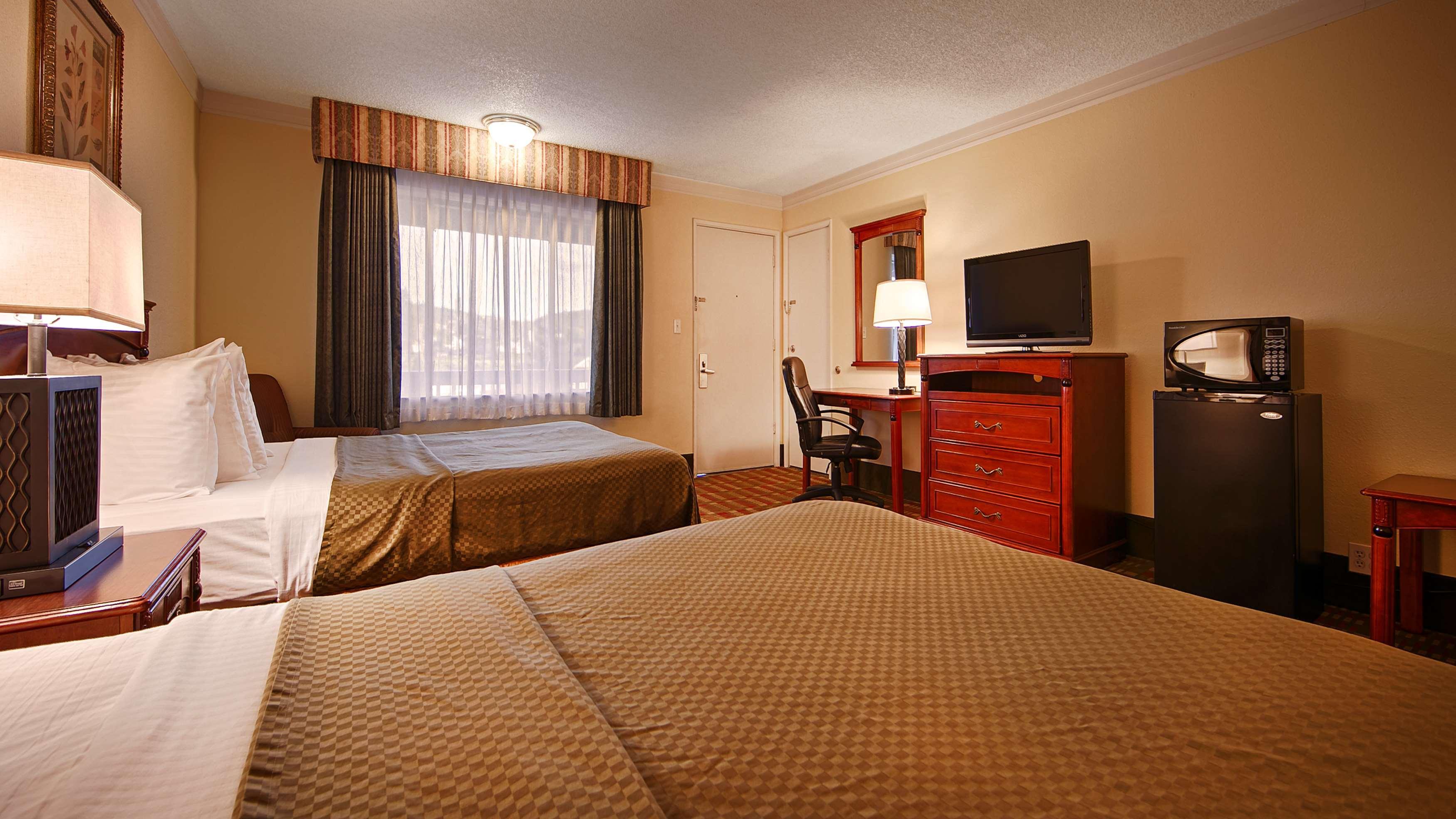 Best Western Garden Villa Inn Roseburg Exterior photo