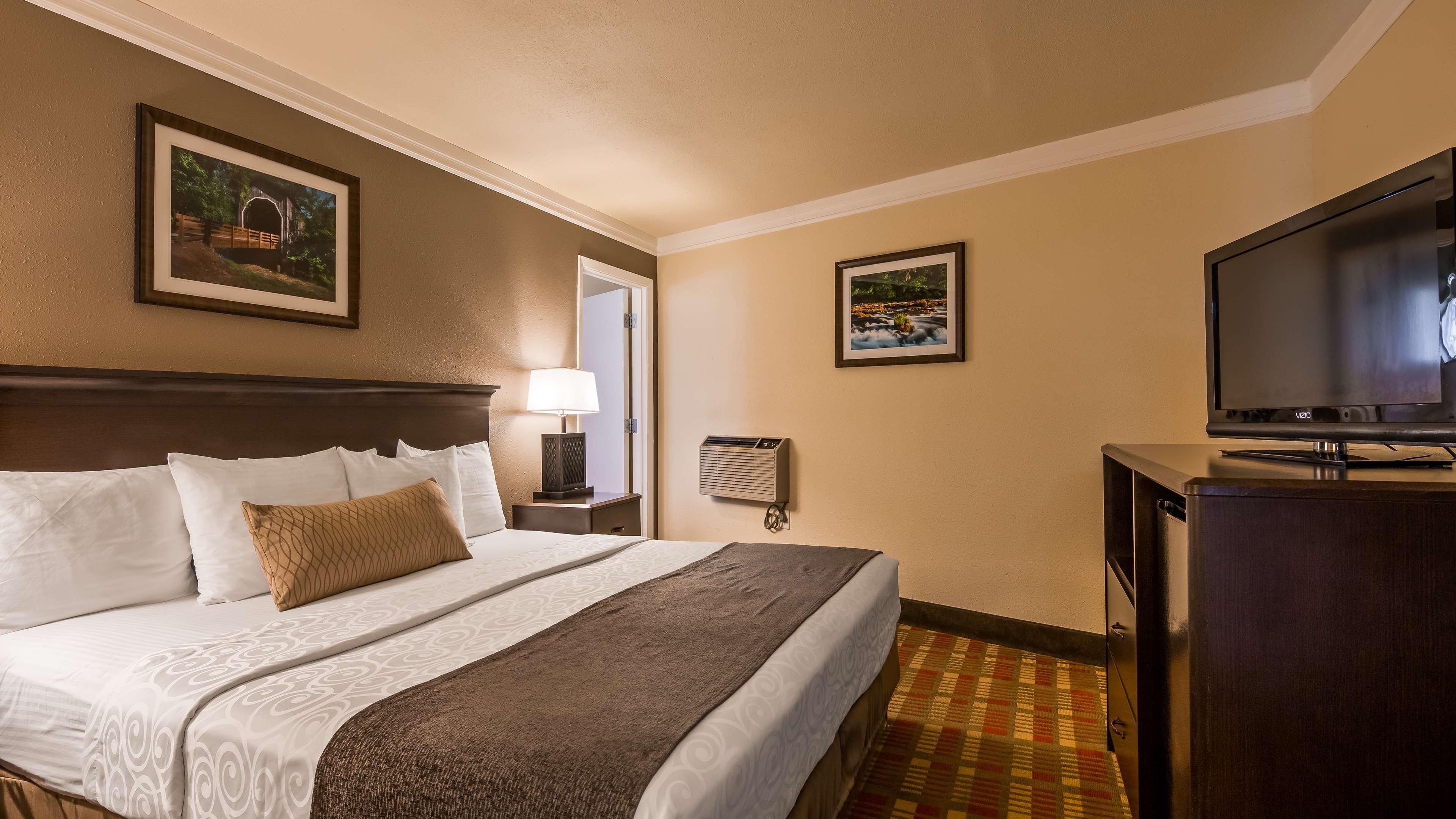 Best Western Garden Villa Inn Roseburg Exterior photo