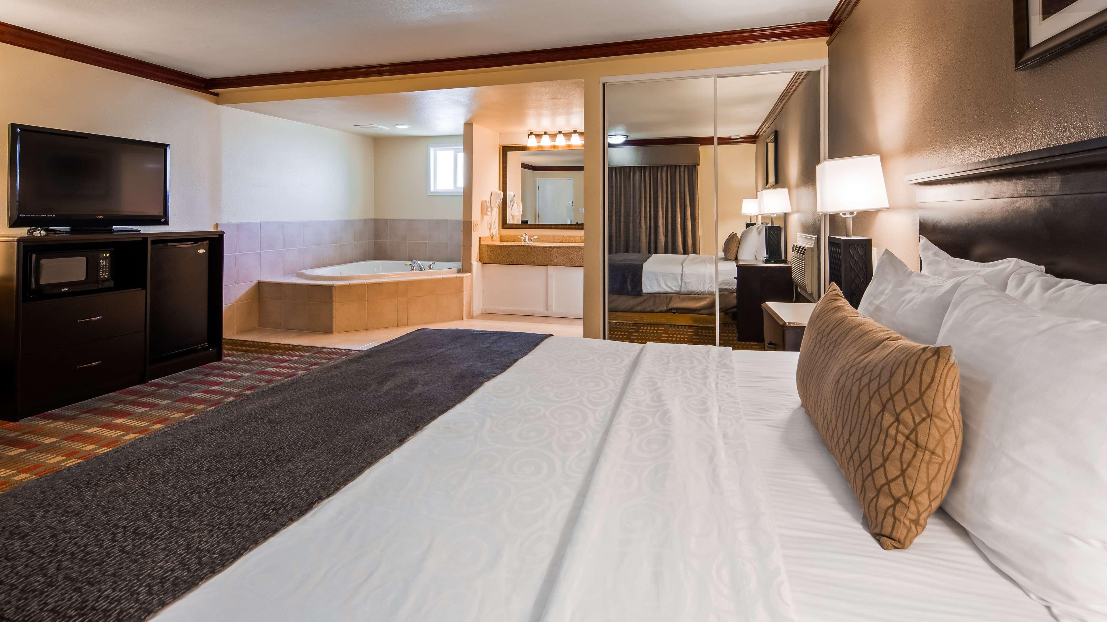 Best Western Garden Villa Inn Roseburg Exterior photo